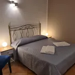 Casa Vetriera A Chiaia
