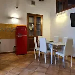 Casa Vetriera A Chiaia